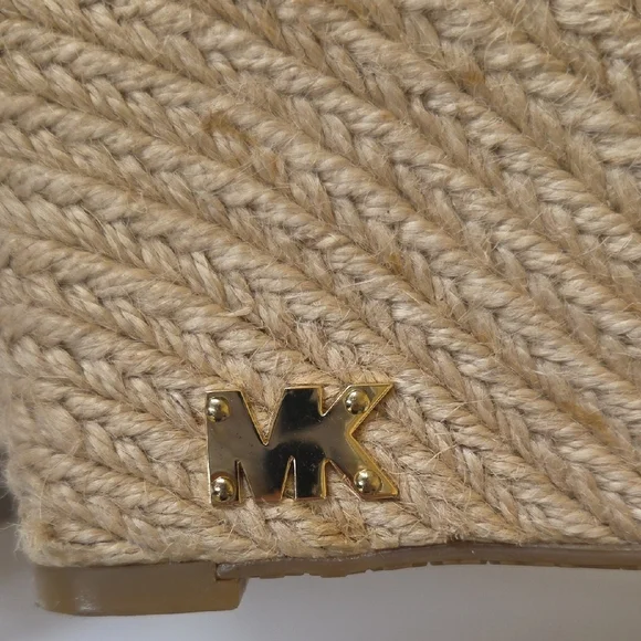 Michael Kors Blue NavyLeather Wedges with Tan Sole,sz 7. - Picture 6 of 6